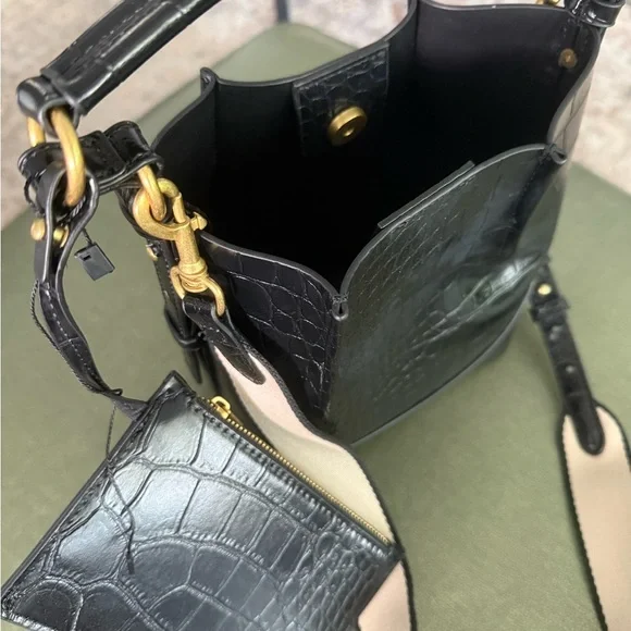 Black and Cream Women's Pressed Croc Shoulder/Handle Bag NWOT - Picture 3 of 8